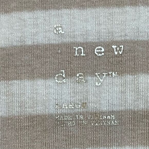 A New Day Striped Short Sleeved T-Short Tan White Size Large - Picture 3 of 5